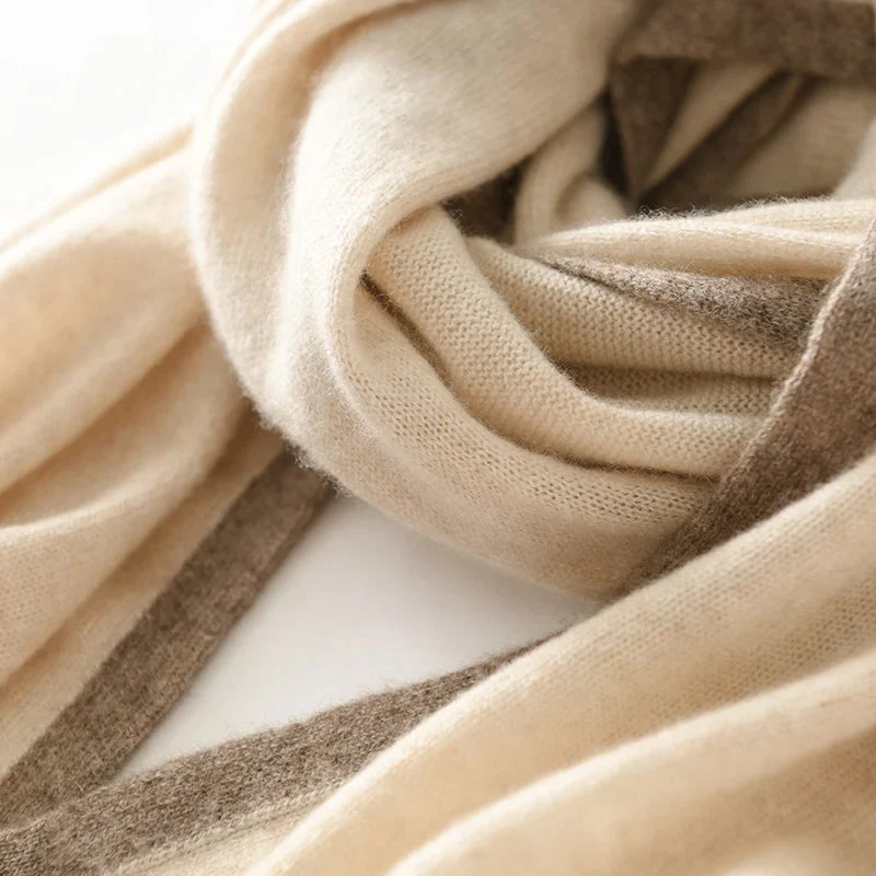100% Cashmere Knitted Scarf - Image 5