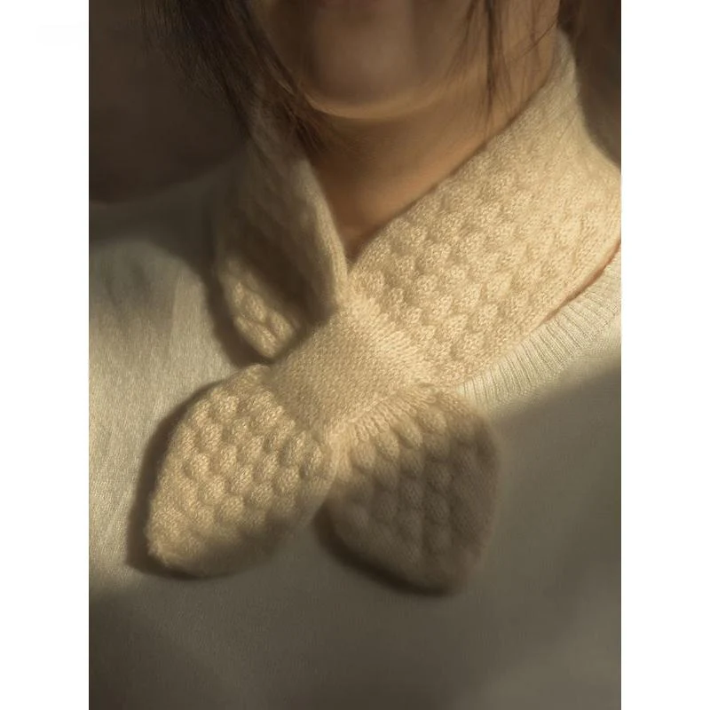 100% Pure Cashmere Moss Stitch Bowknot Scarf - Image 11
