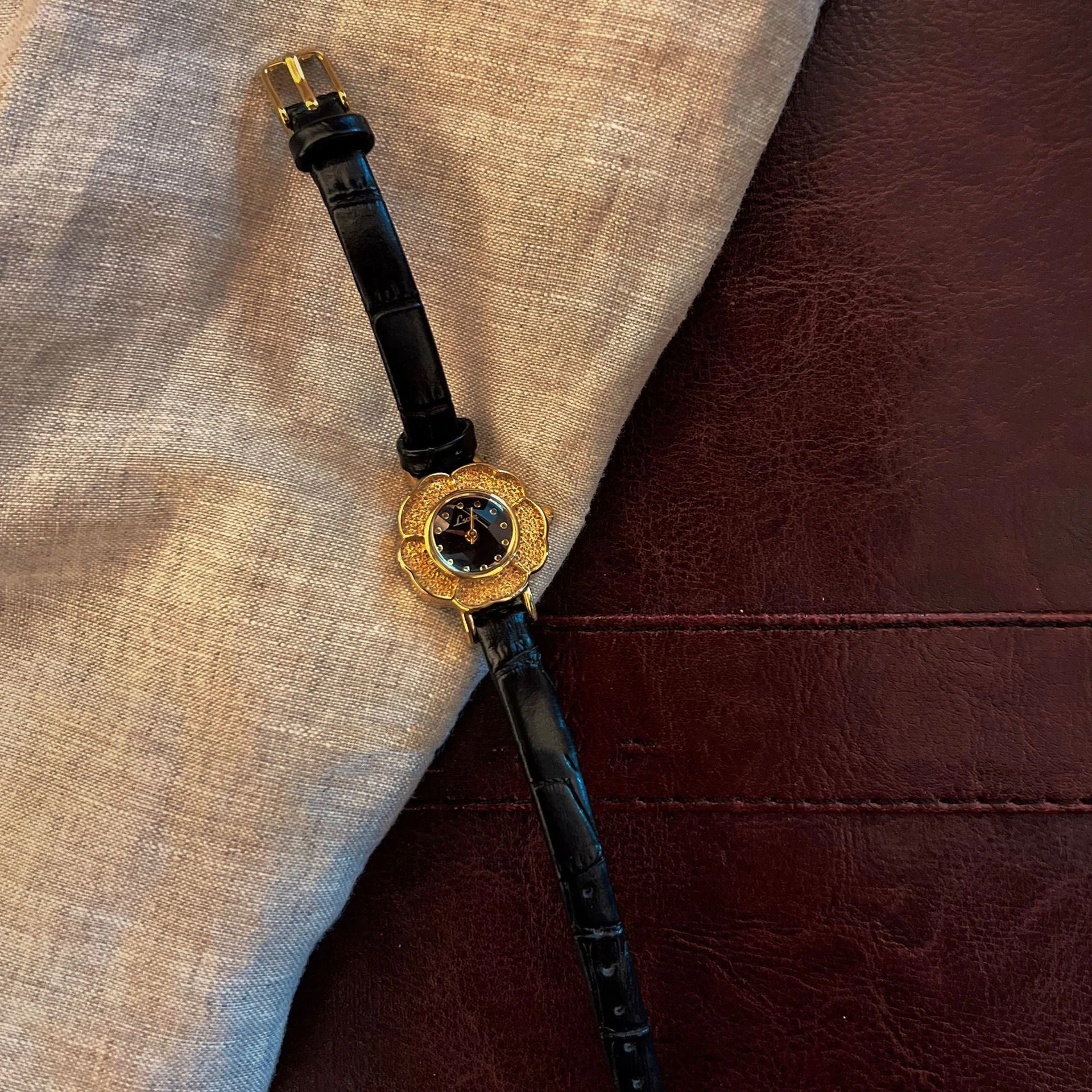Antique Style Camellia Retro Small Dial Watch - Image 2