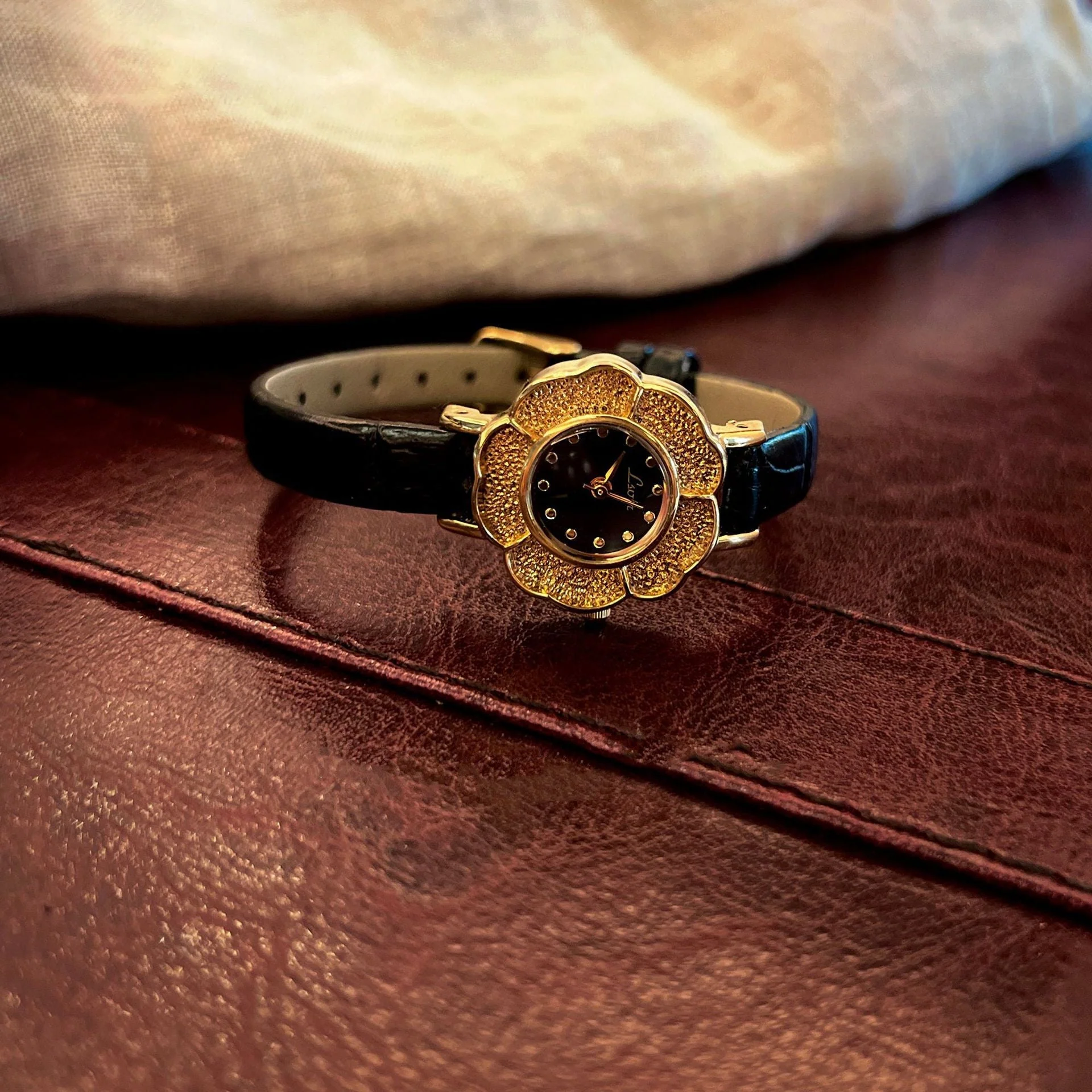 Antique Style Camellia Retro Small Dial Watch - Image 3