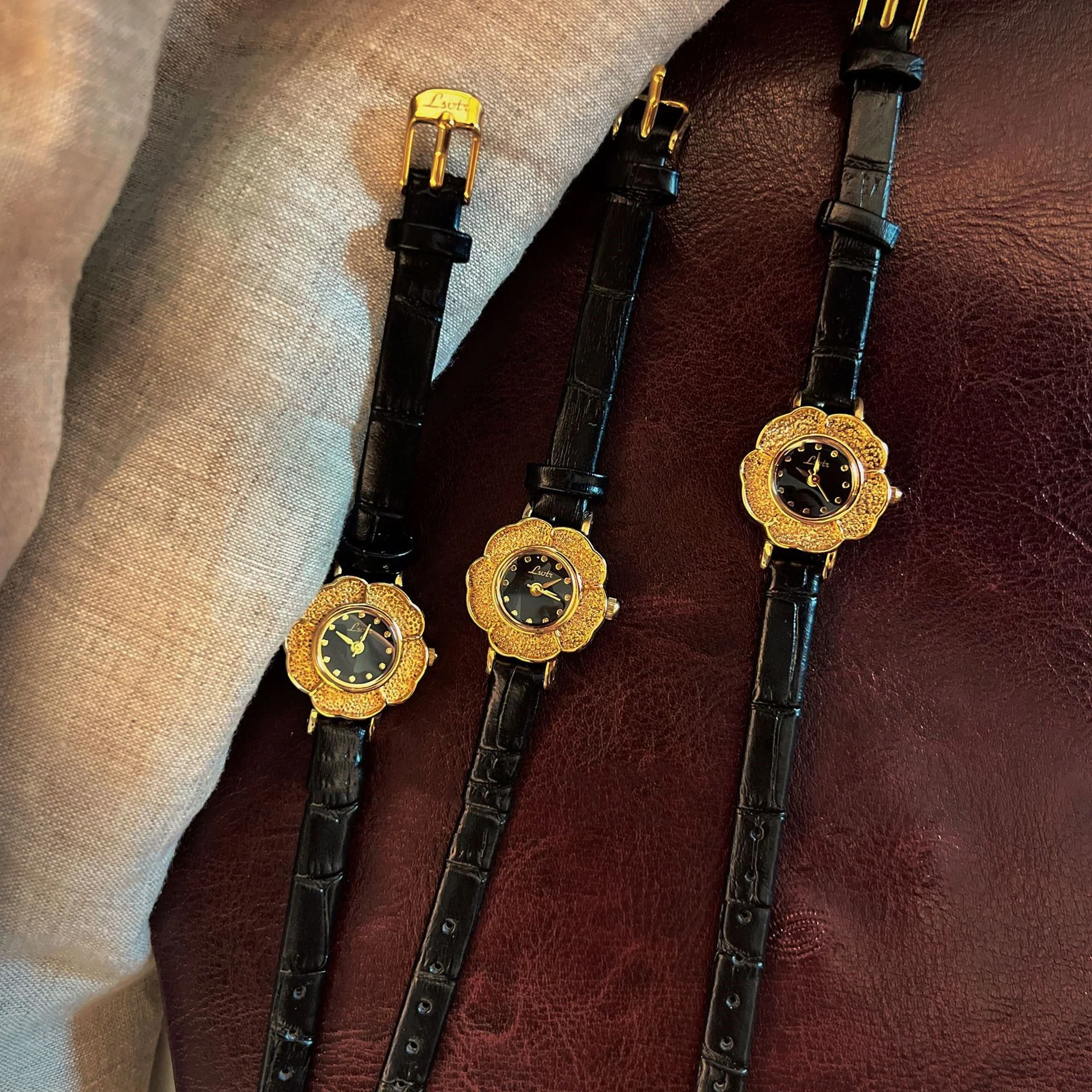 Antique Style Camellia Retro Small Dial Watch - Image 4