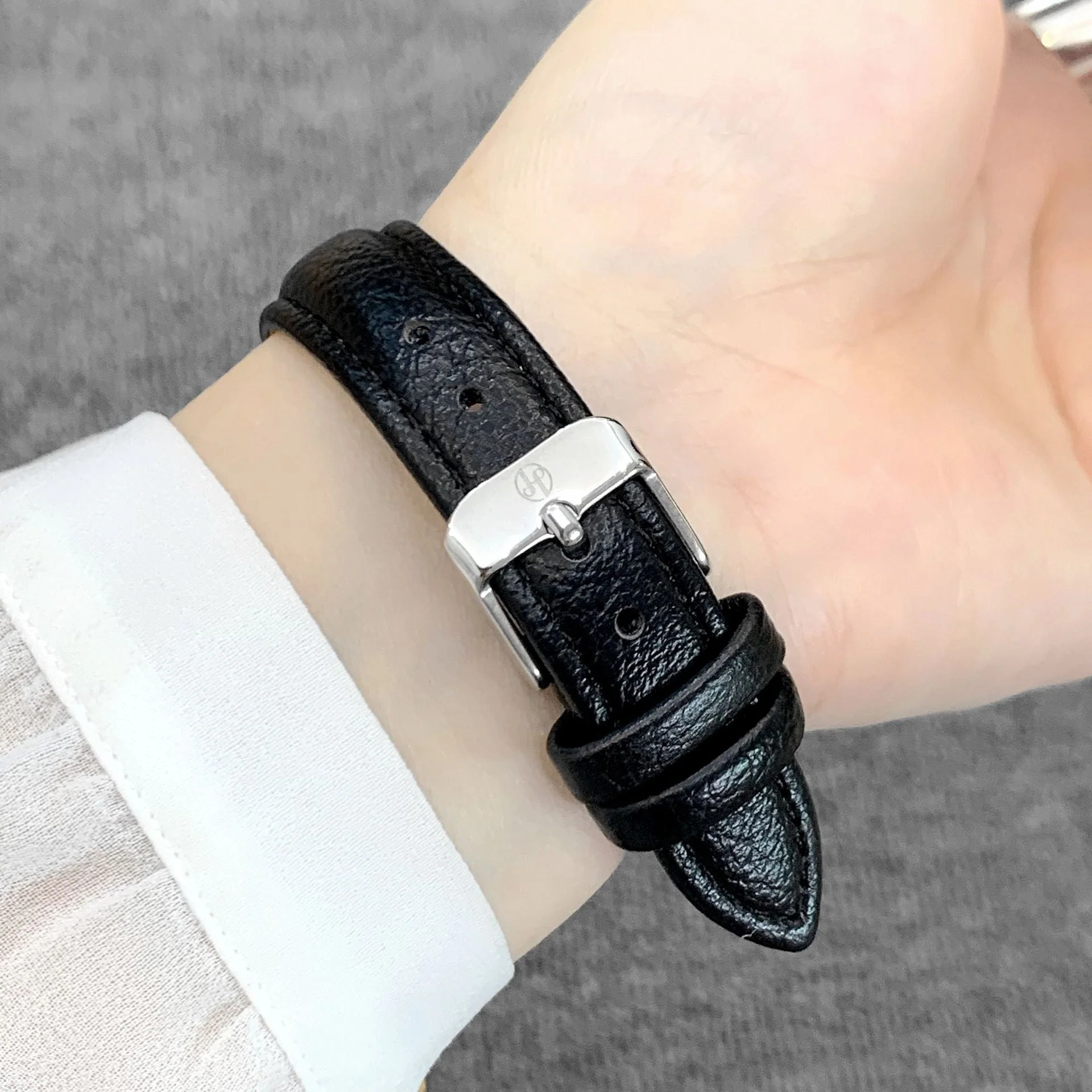 Belt Rectangular Dial Roman Scale Quartz Watch - Image 3