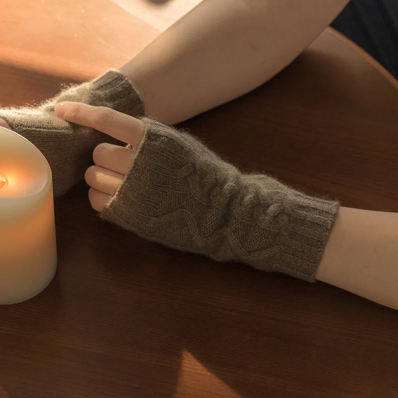 Cashmere Autumn And Winter Half Finger Twist Gloves - Image 2