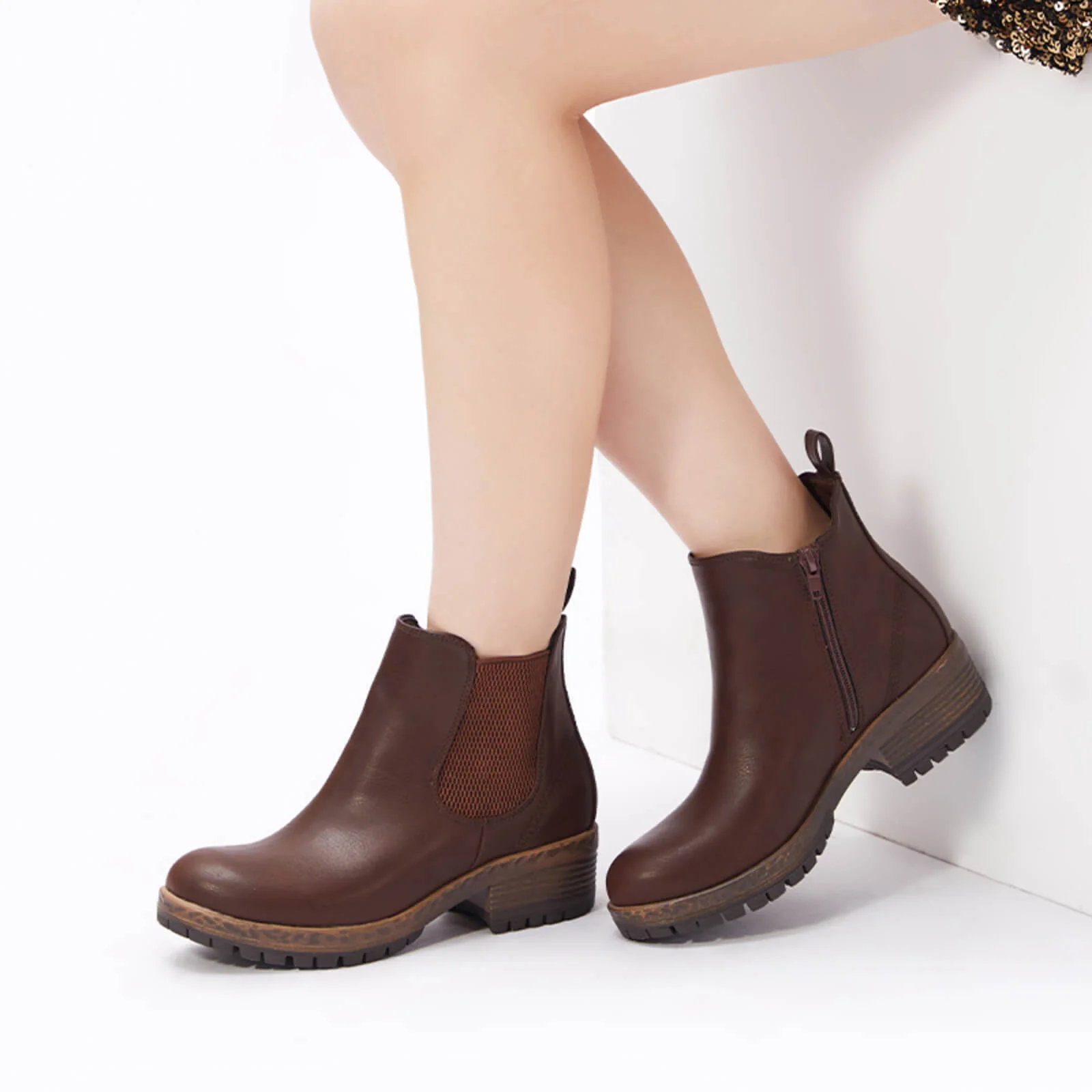 Low Heel Vintage Style Chelsea Ankle Booties - Image 32
