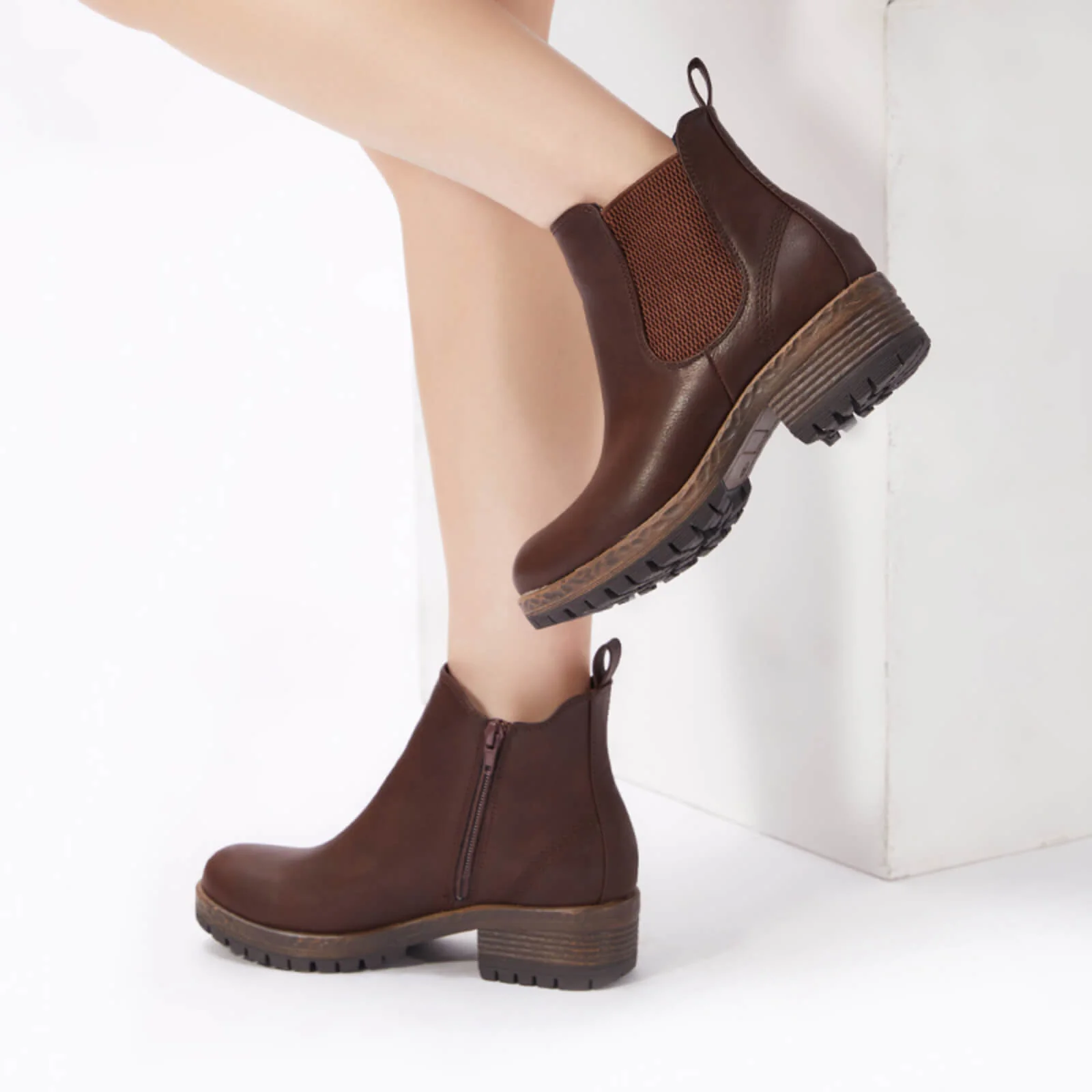 Low Heel Vintage Style Chelsea Ankle Booties - Image 35