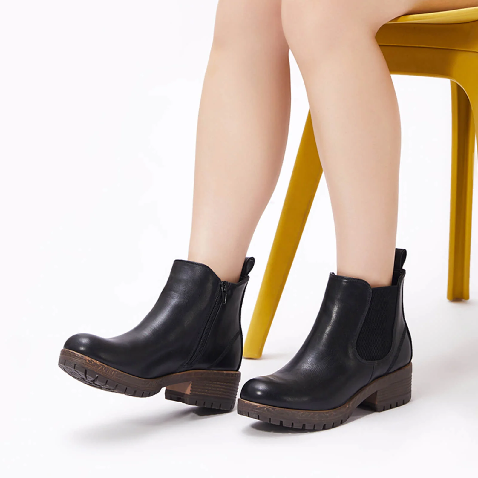 Low Heel Vintage Style Chelsea Ankle Booties - Image 41