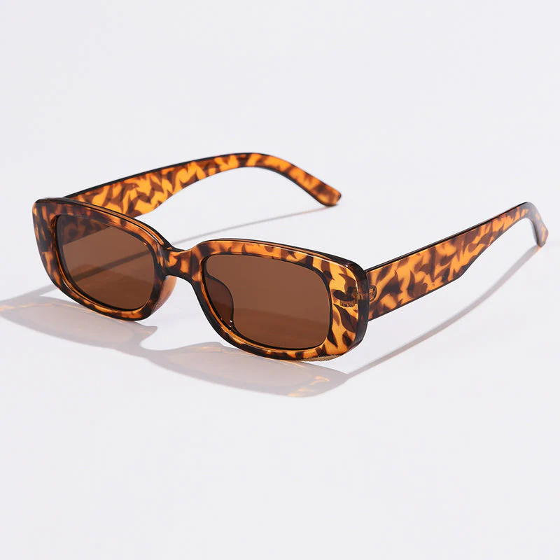 Chic Black Rectangle Sunglasses - Image 3