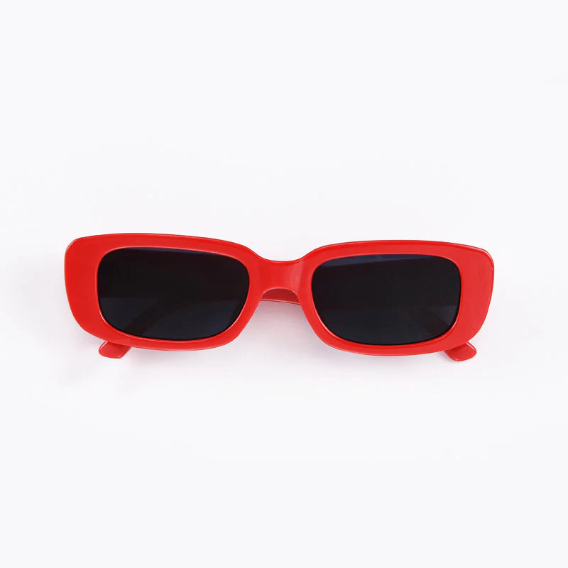 Chic Black Rectangle Sunglasses - Image 5