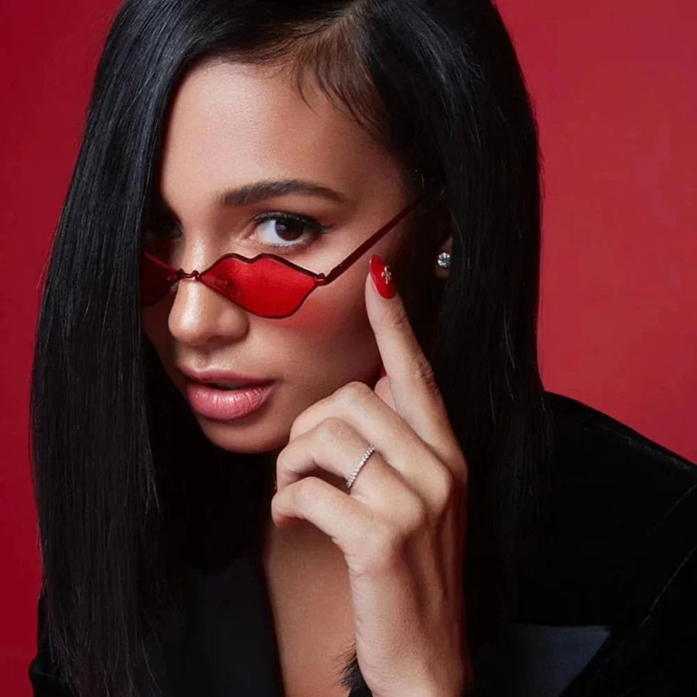 Chic Red Lips Cat Eye Sunglasses for Women - Image 10