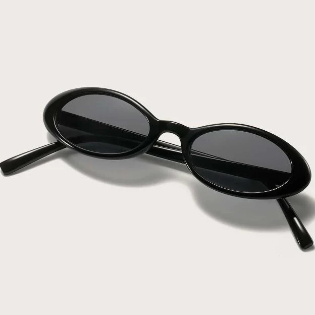 Chic Retro Oval Sunglasses for Women - Image 10