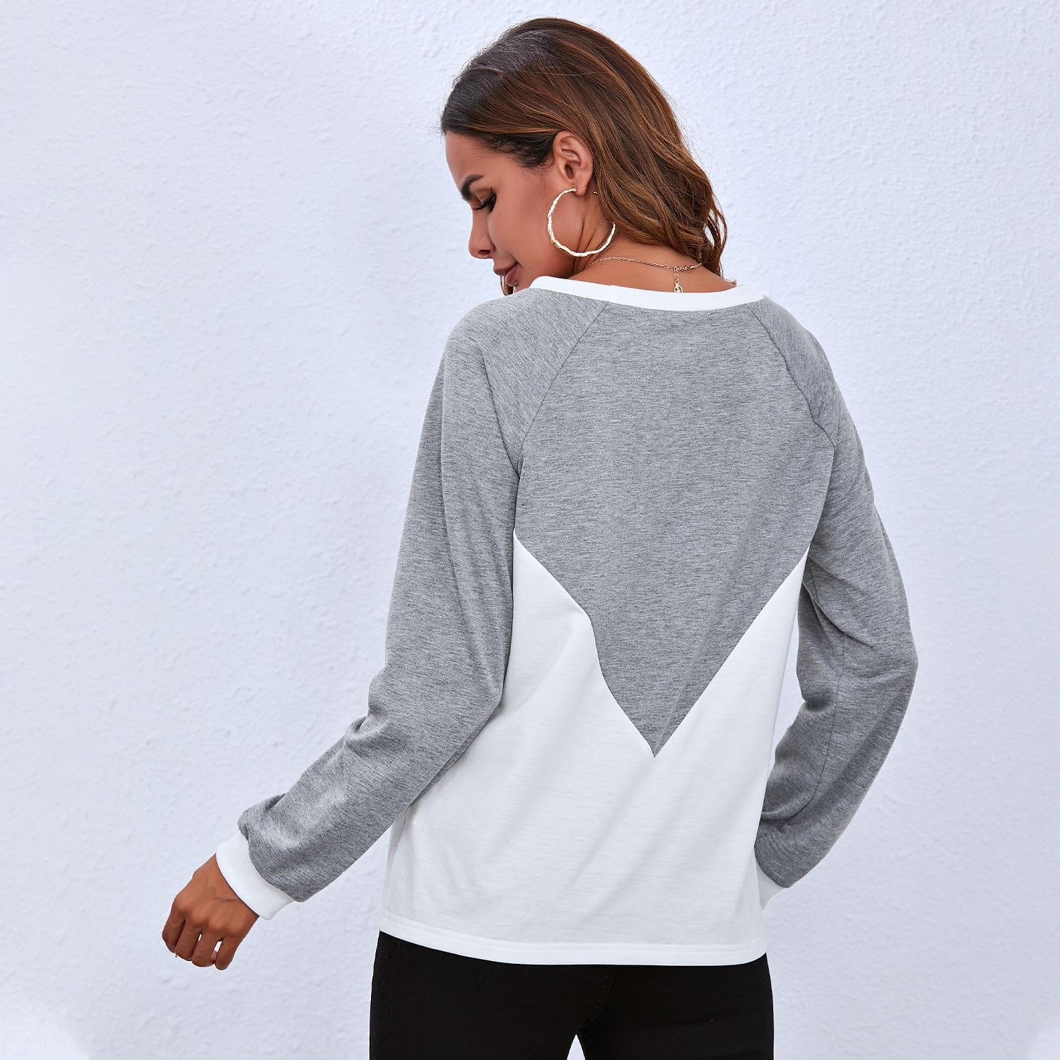 Color Block Raglan Sleeve Sweater - Image 5