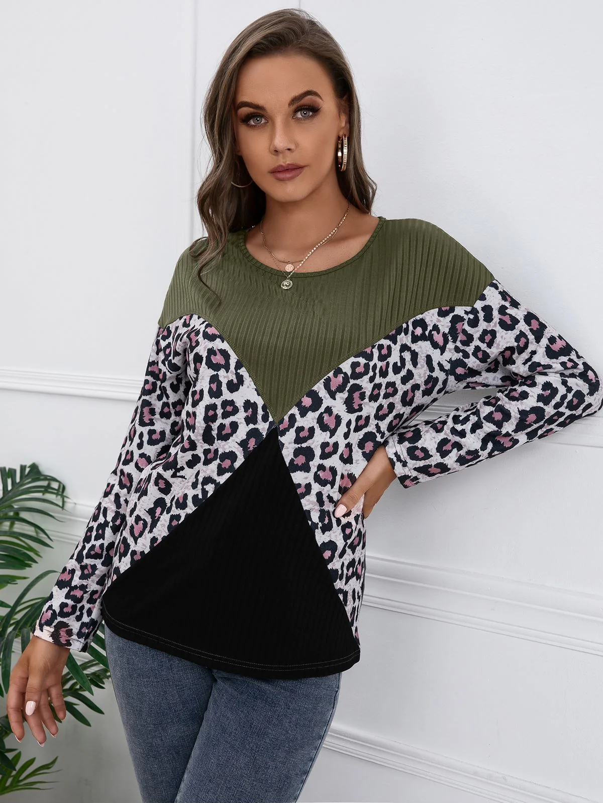 Color Block Ribbed Knit Sweater - Image 11