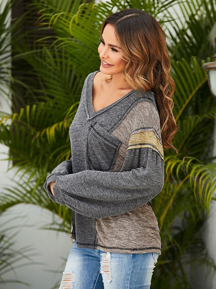 Color Blocked Cozy V-Neck Pullover - Image 4