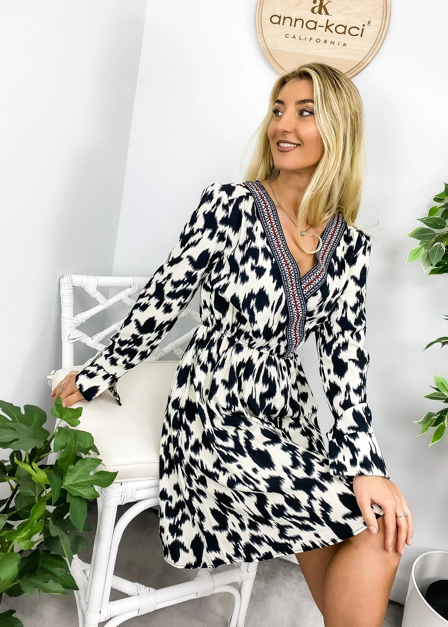 Contrast Aztec Trim Abstract Dress - Image 4