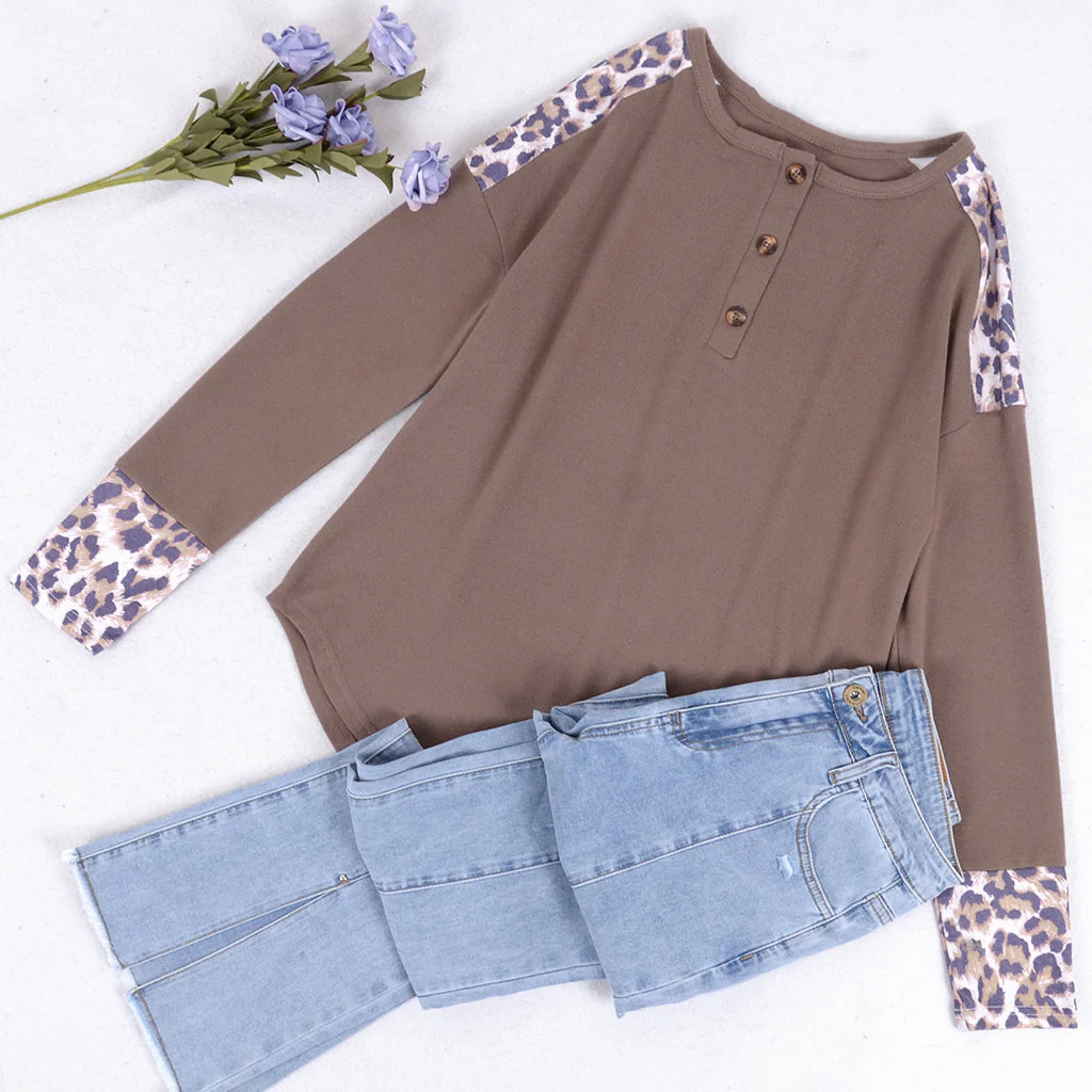 Contrast Leopard Print Detail Top - Image 3