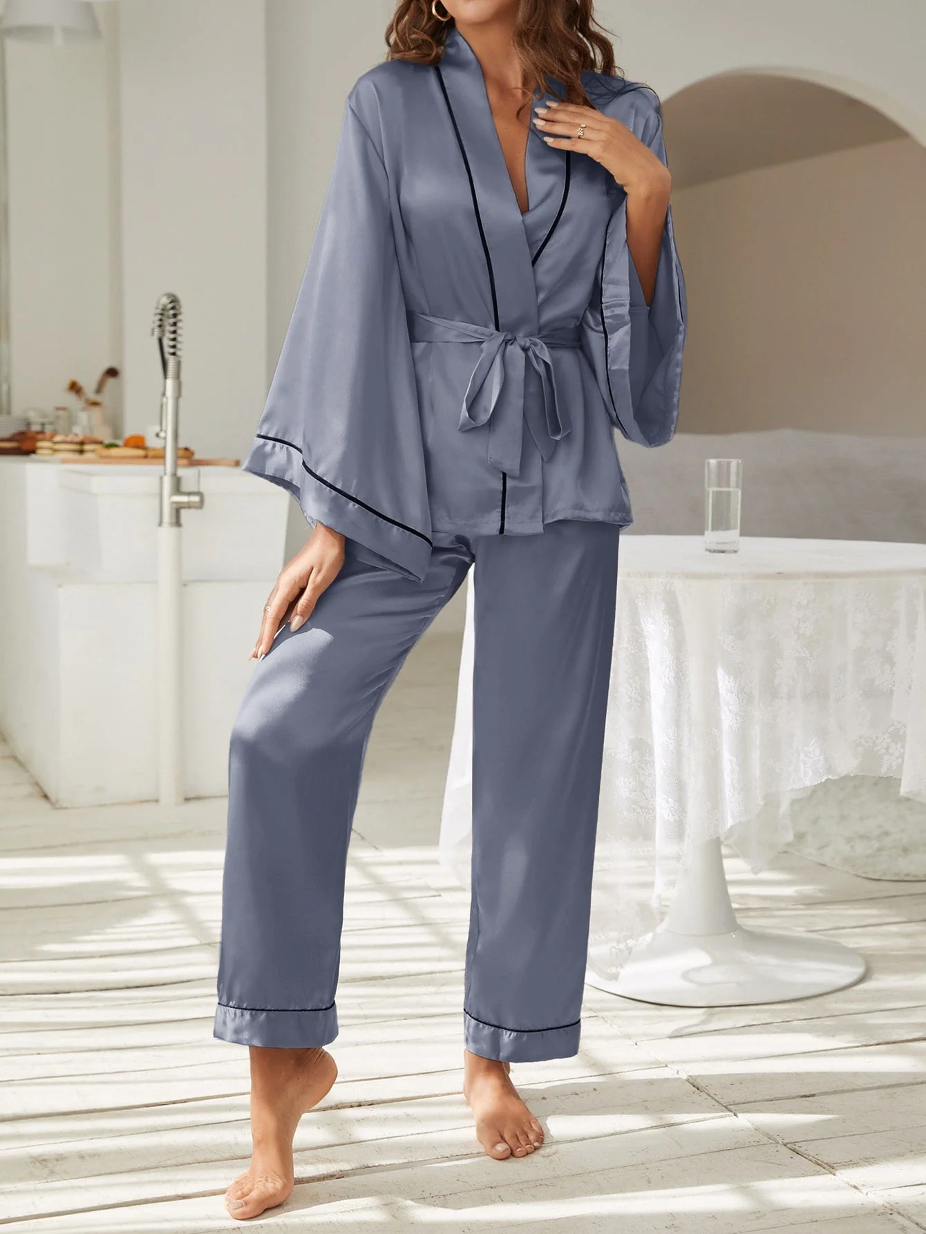 Contrast Piping Robe Top and Pajama - Image 11