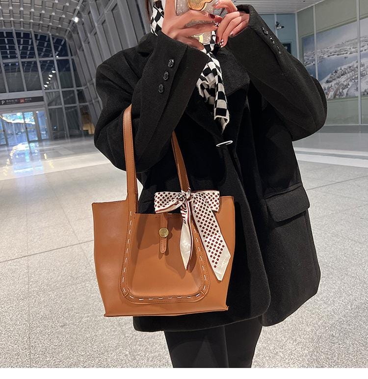 Contrast Stitching Asymmetrical Top Bag - Image 10