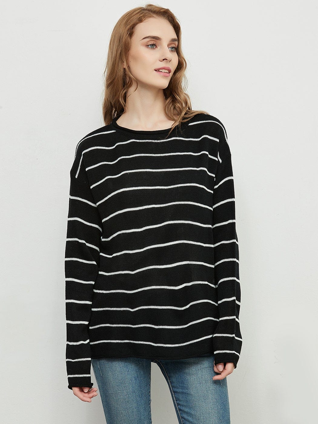 Crew Neck Minimalist Striped Sweater - Image 3