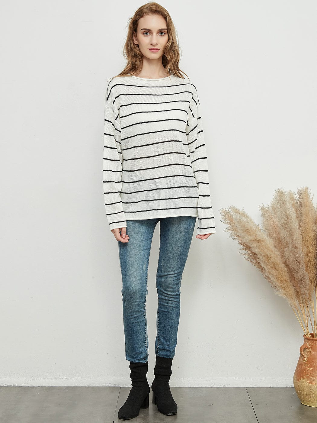 Crew Neck Minimalist Striped Sweater - Image 9