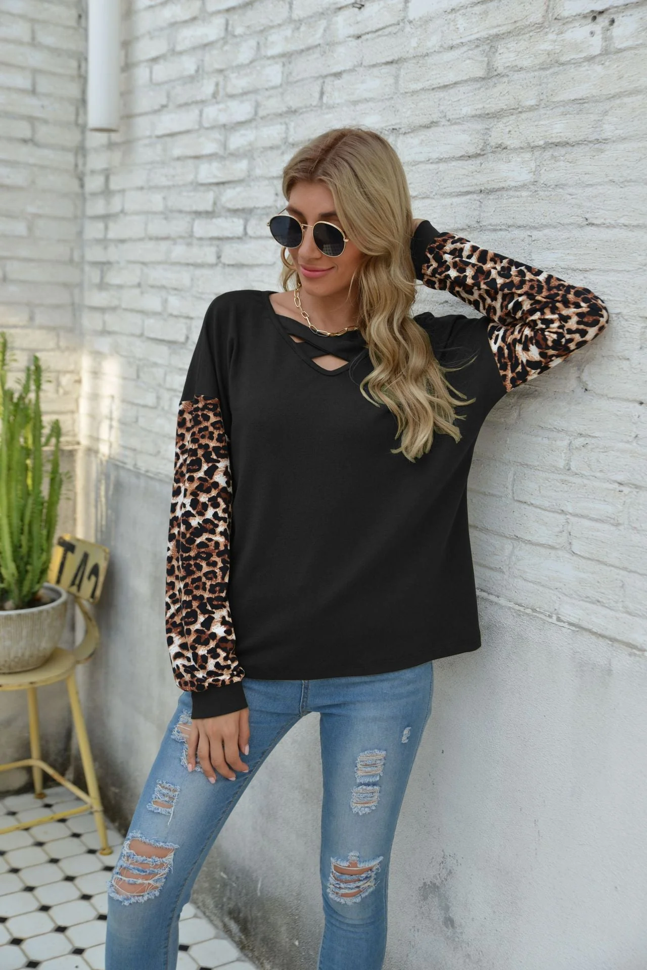 Criss Cross Two Tone Sweater - Image 4