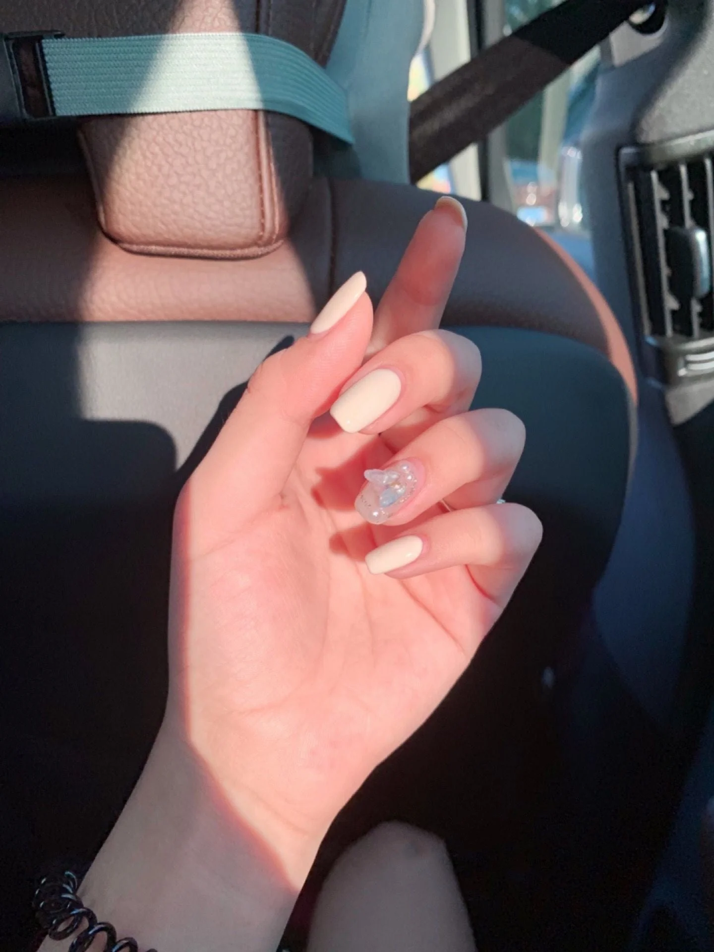 Detachable Butterfly Pearl Nail Patch - Image 5