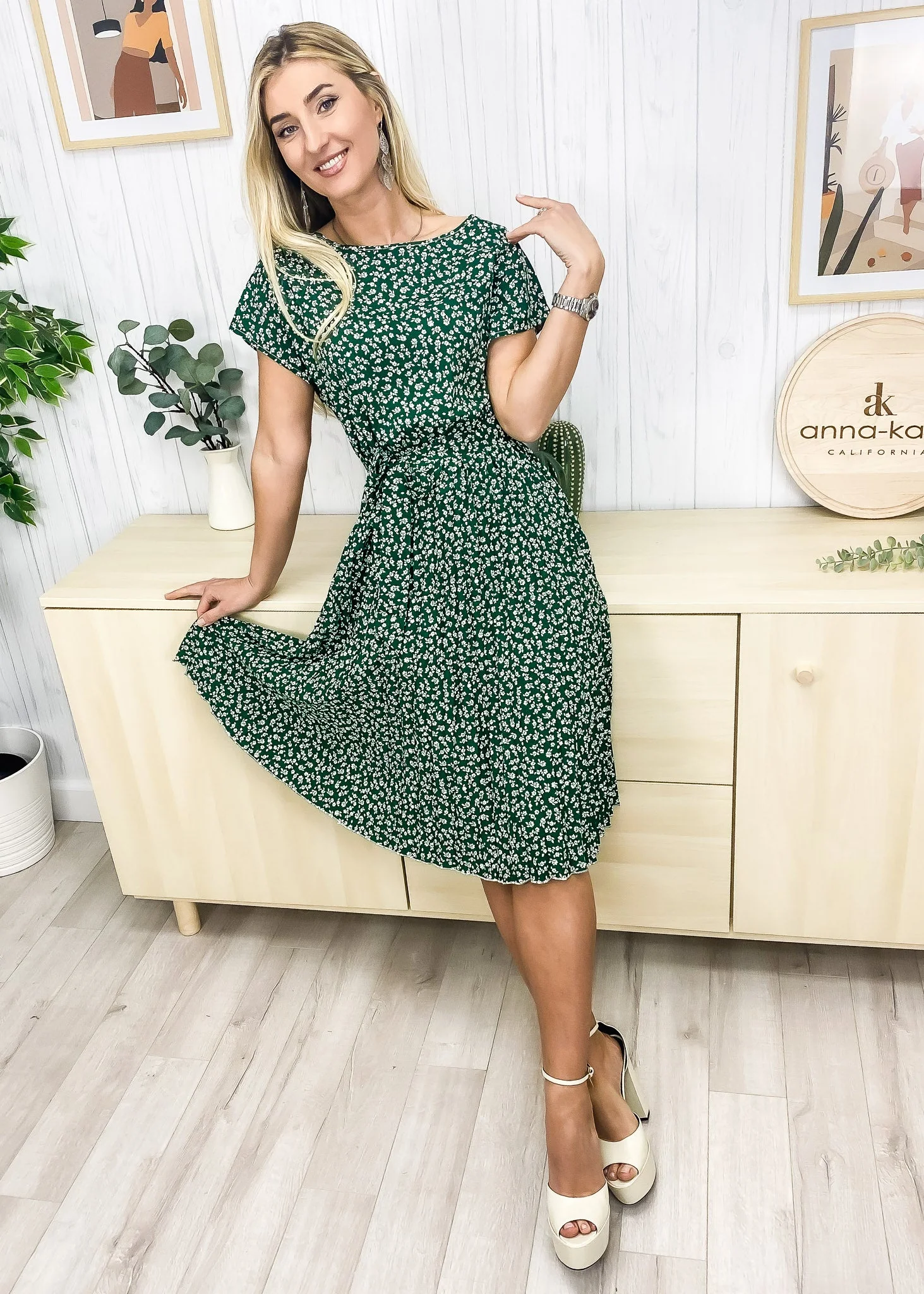 Ditsy Floral Print Pleated Dress - Image 6