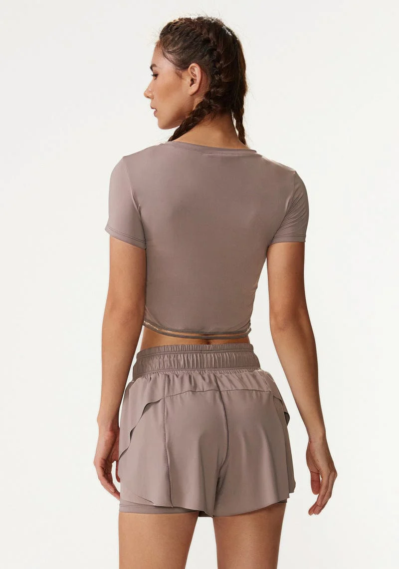 Drawstring Waist Lined Active Shorts - Image 11