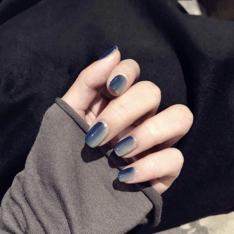Fake nails can be taken with long and short styles - Image 5