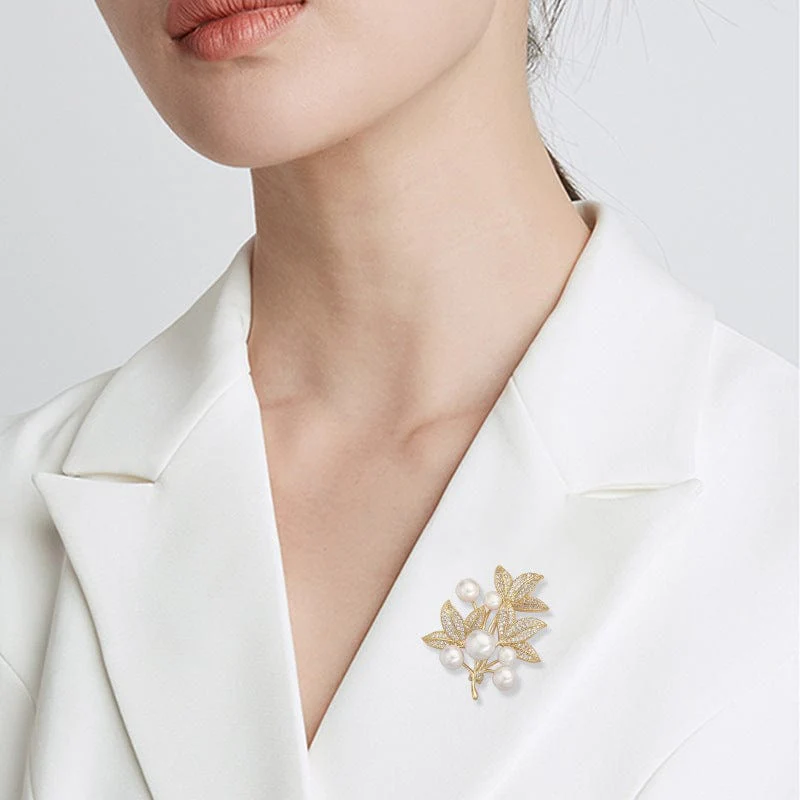 Fall Leaves Brooch with Pearls and Clear Crystals - Image 3