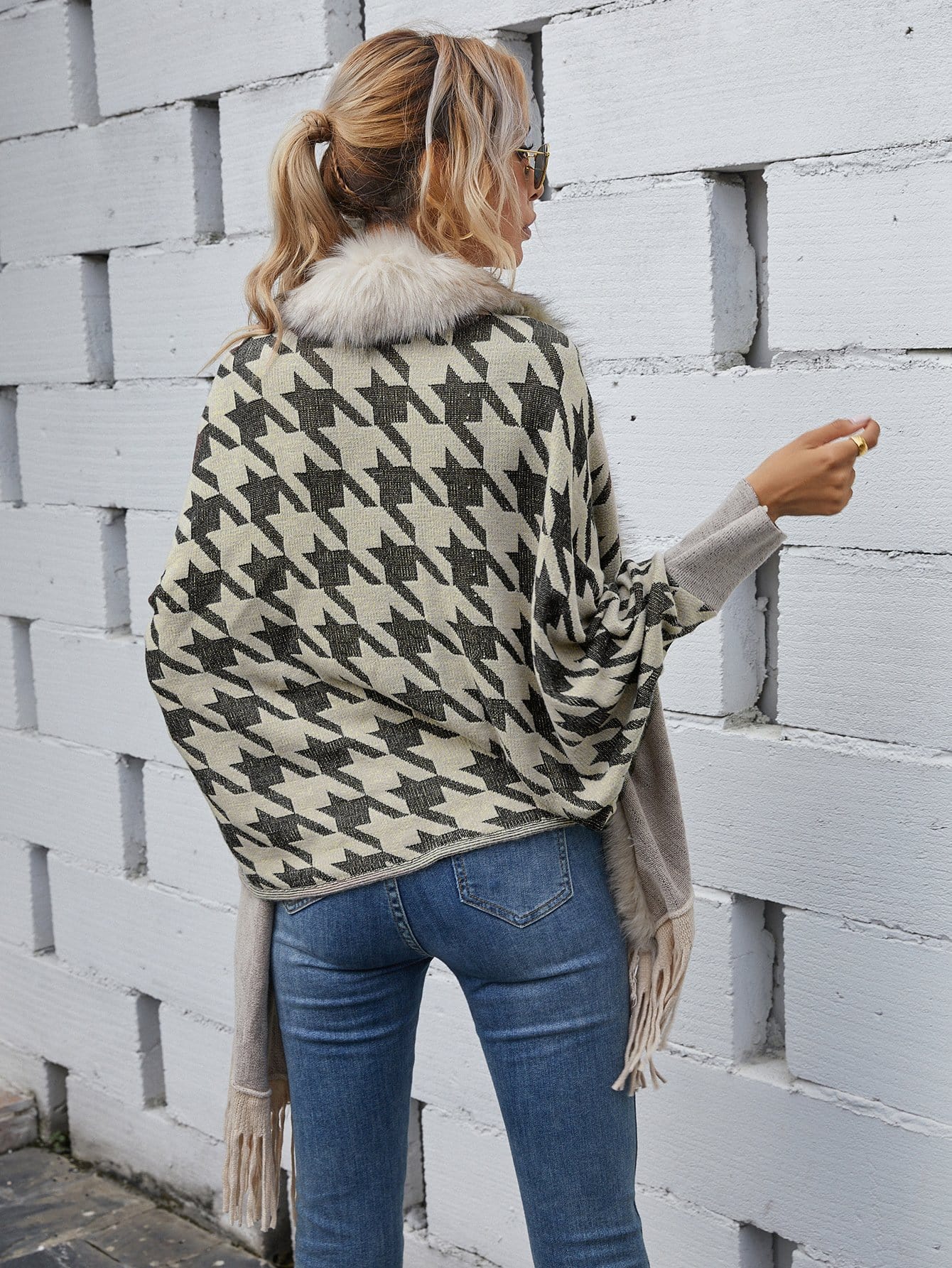 Faux Fur Trim Houndstooth Coat - Image 5