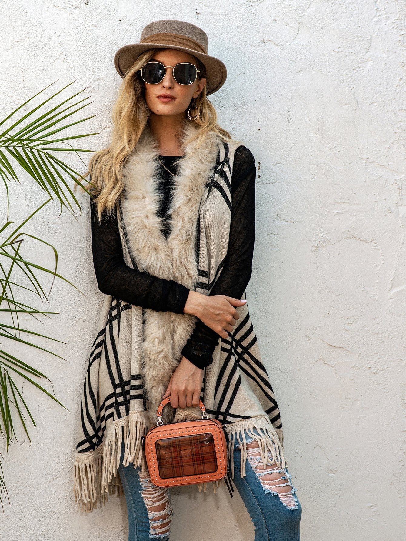 Faux Fur Trim Printed Vest - Image 4