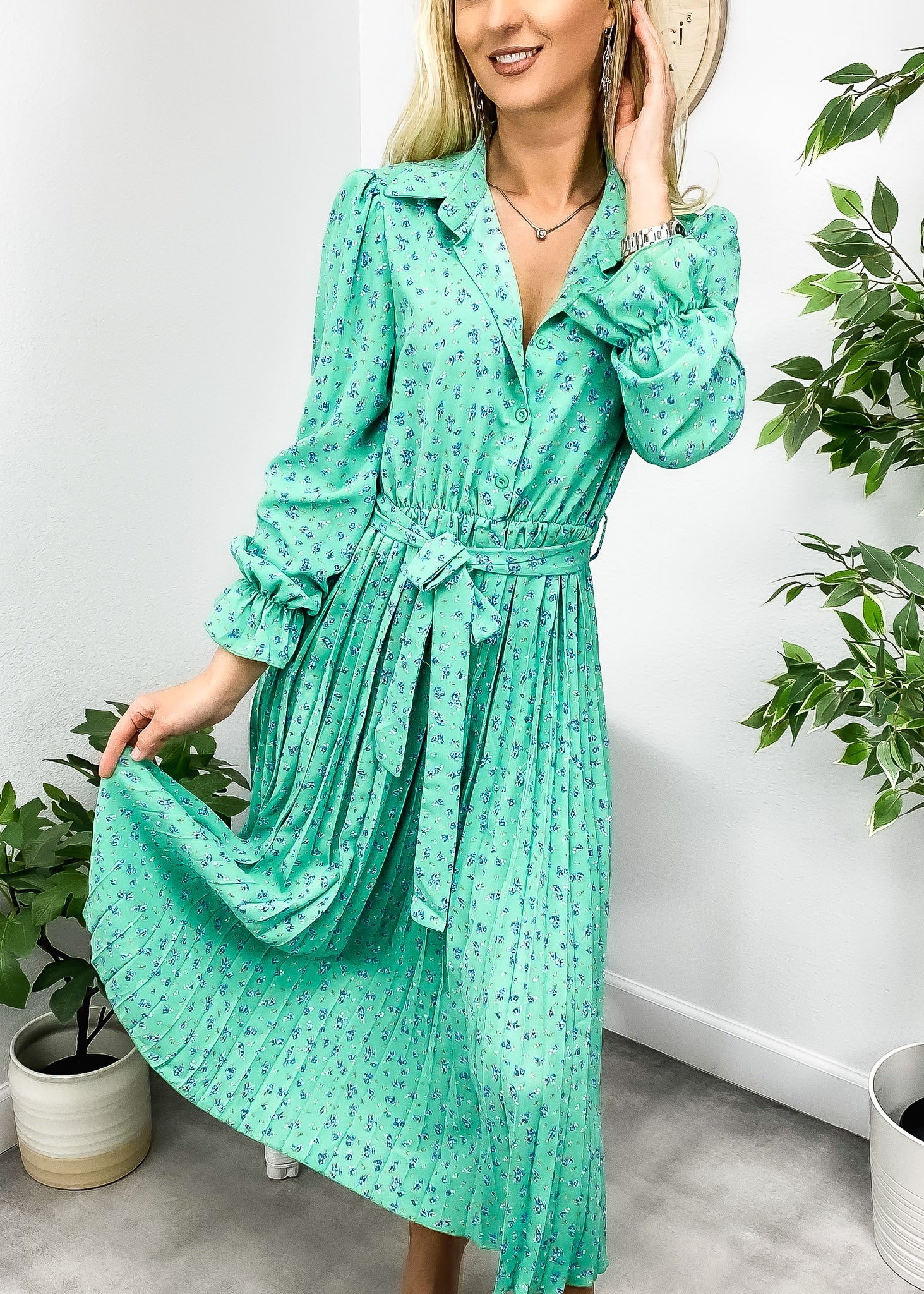 Floral Collared Pleated Dress - Image 3