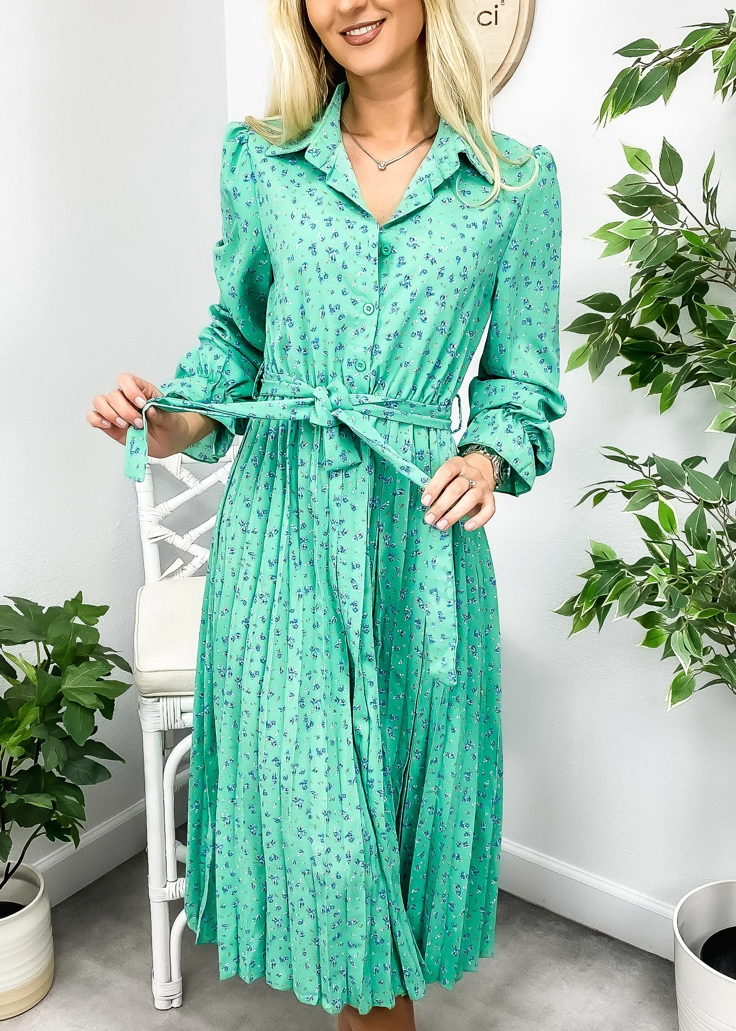 Floral Collared Pleated Dress - Image 4