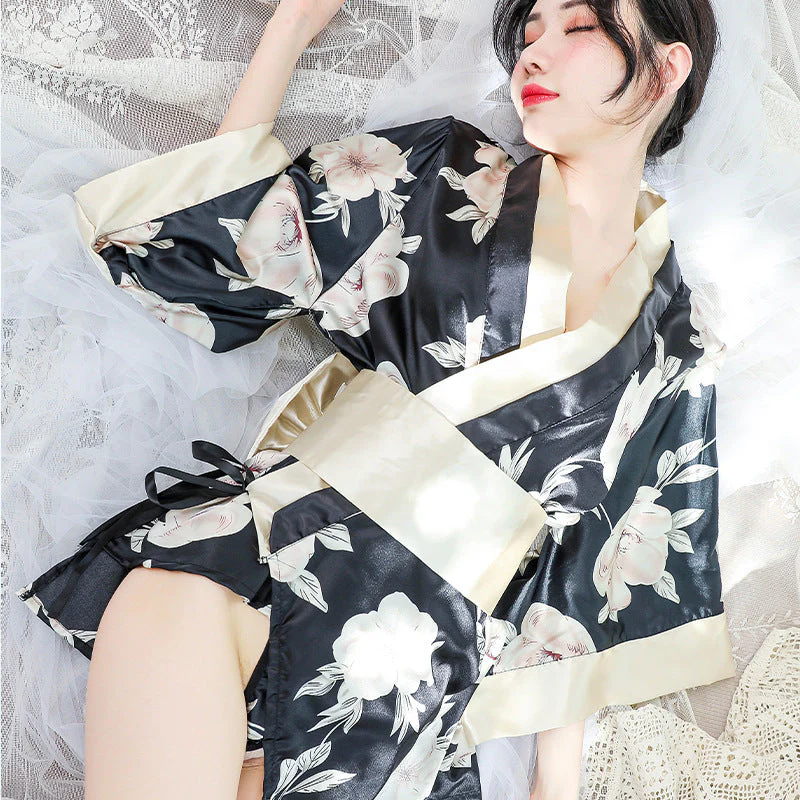 Floral Japanese Kimono Bathrobe in 3 Variations - Image 2