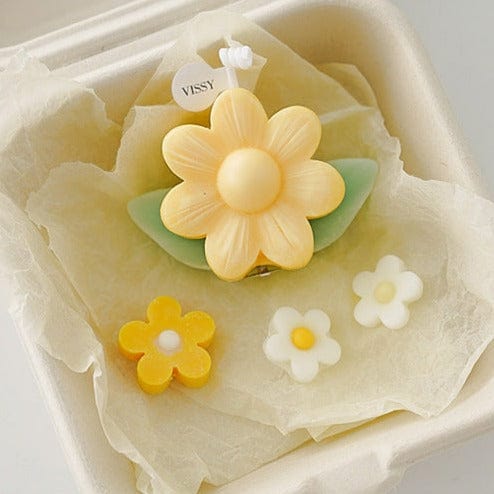Flower Shaped Pastel Candle - Image 8