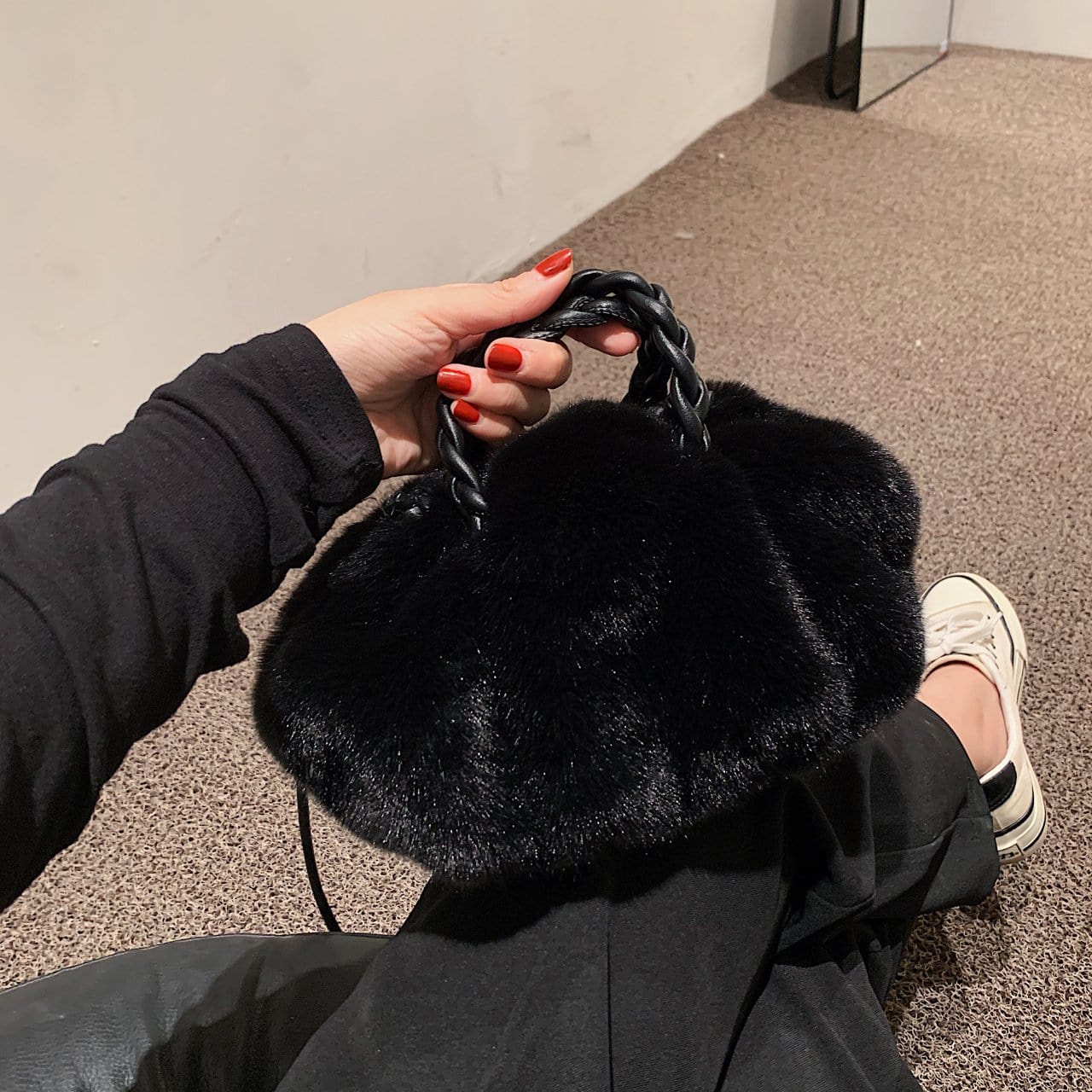 Fluffy Braided Handle Bag - Image 12