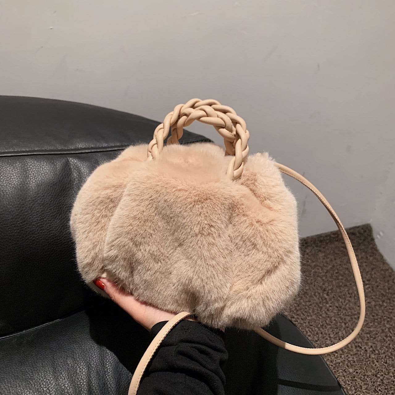 Fluffy Braided Handle Bag - Image 4