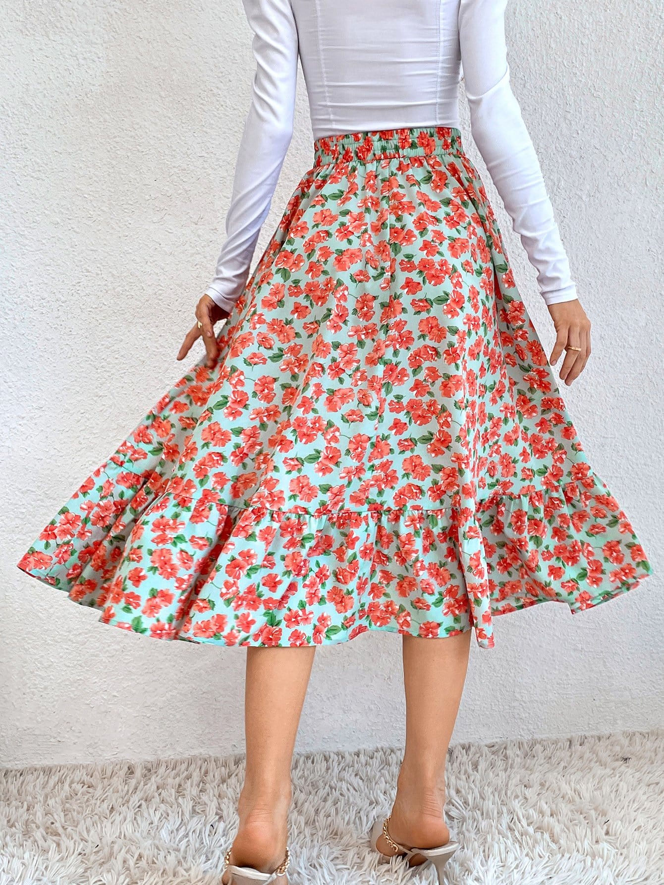 Gartered Floral Print Midi Skirt - Image 10