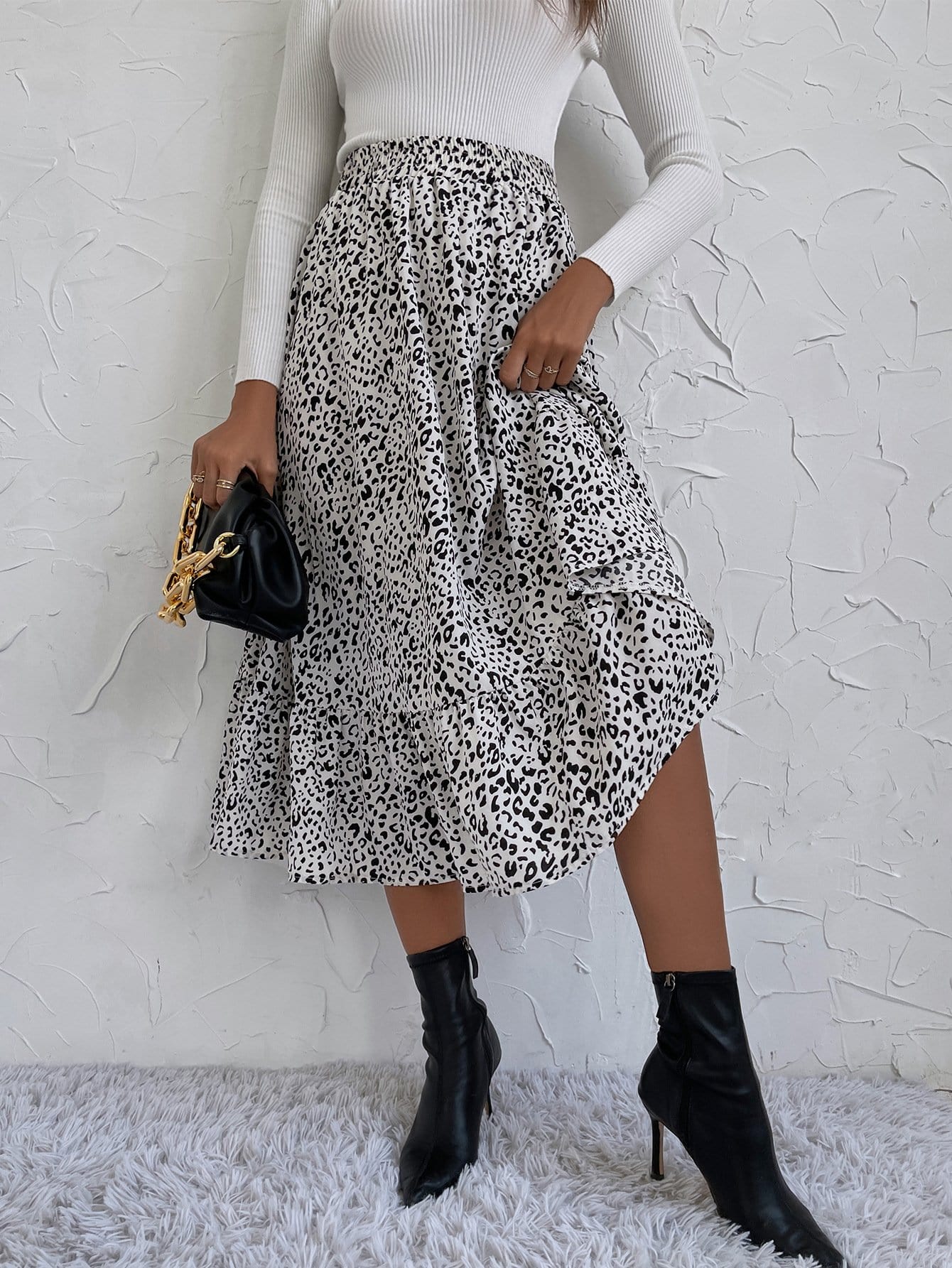 Gartered Floral Print Midi Skirt - Image 14