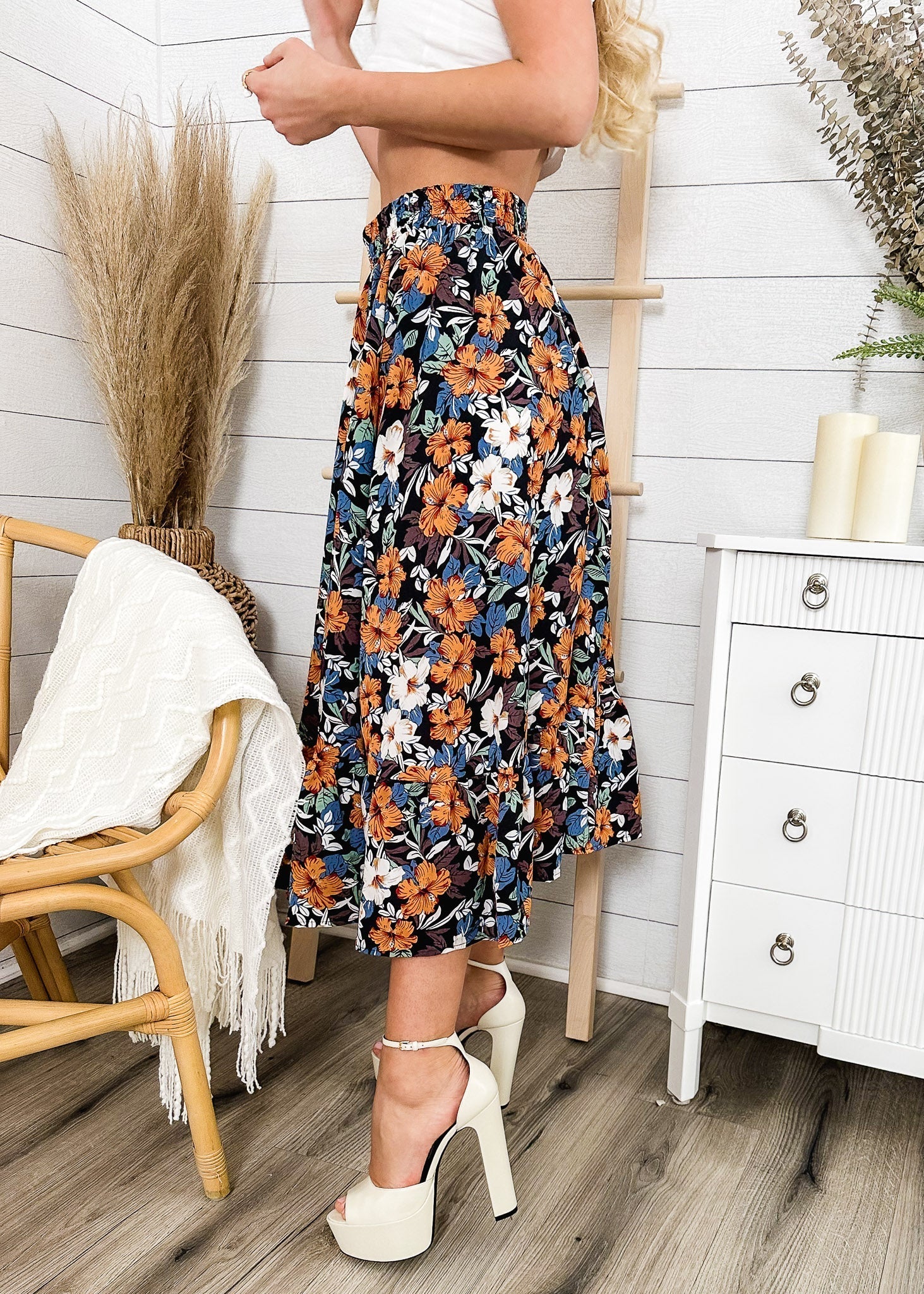Gartered Floral Print Midi Skirt - Image 17
