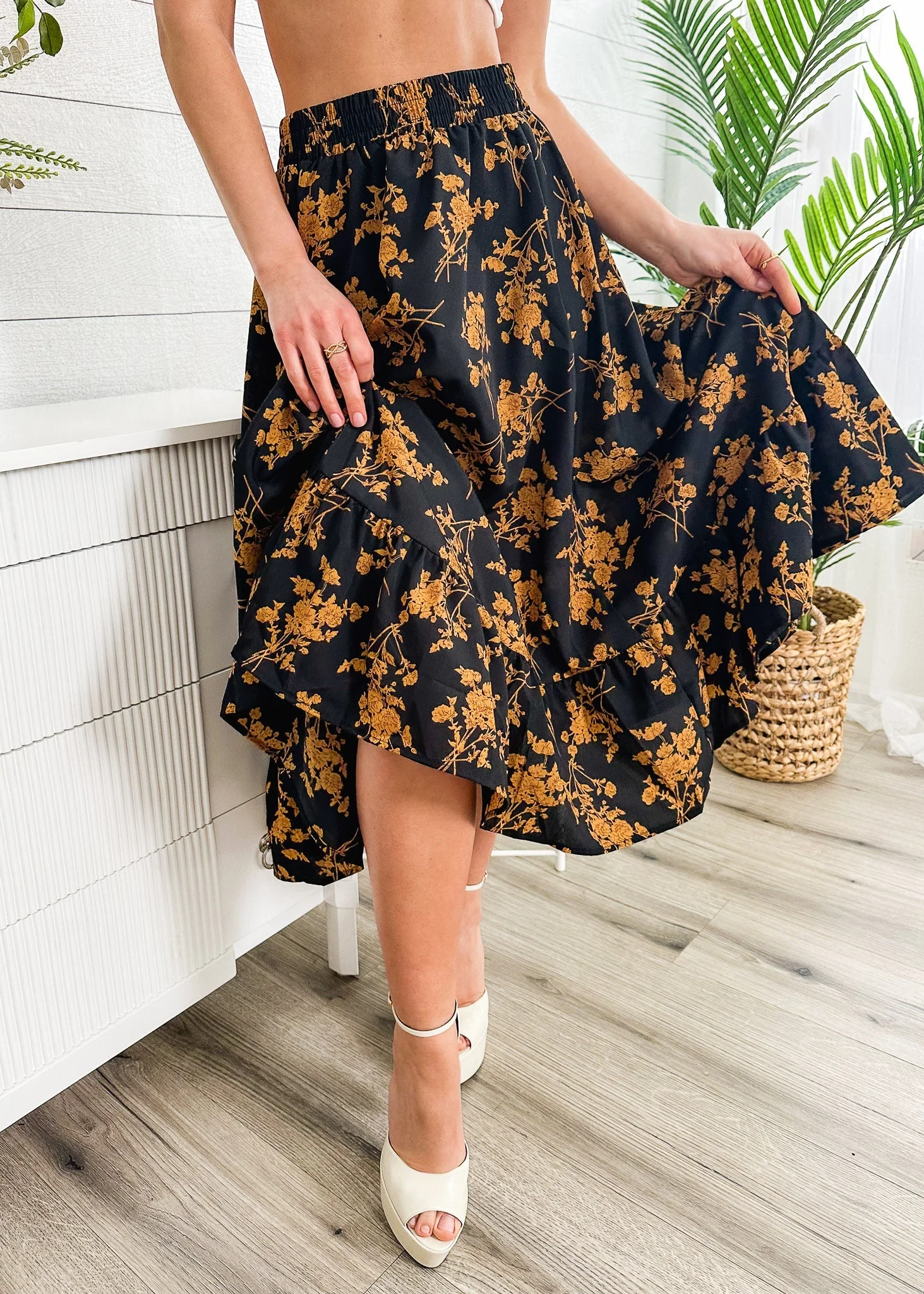 Gartered Floral Print Midi Skirt - Image 22