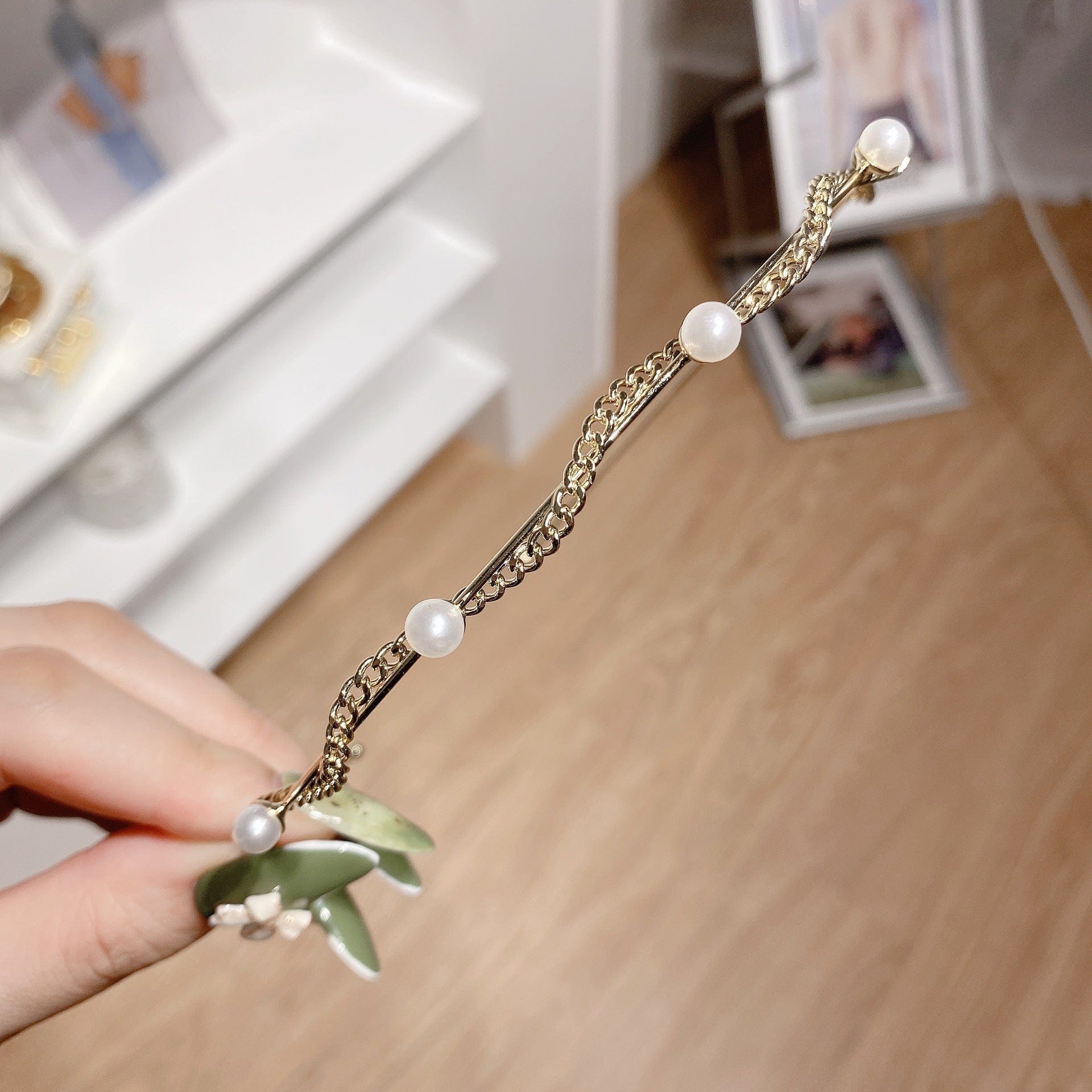 Gold Toned Hairband Variety with Jewels - Image 5