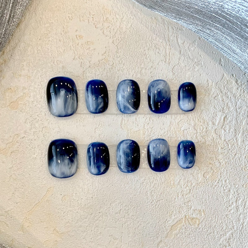 Gradient Black Cat's Eye Simple Nail Stickers - Image 2