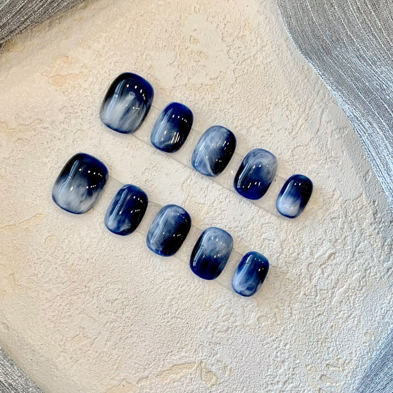 Gradient Black Cat's Eye Simple Nail Stickers - Image 3