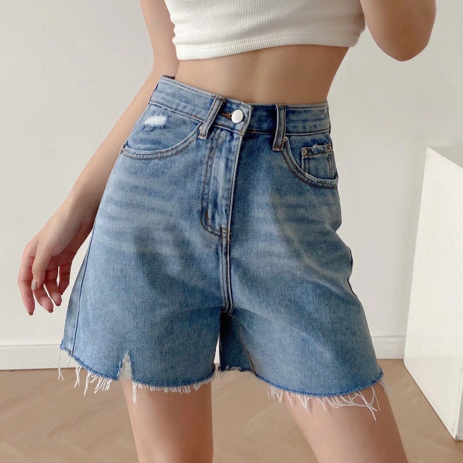 High Rise Relaxed Raw Hem Denim Dad Shorts - Image 4