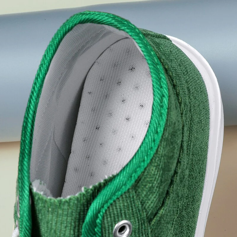 High-Top Skateboarding Shoes - Image 14