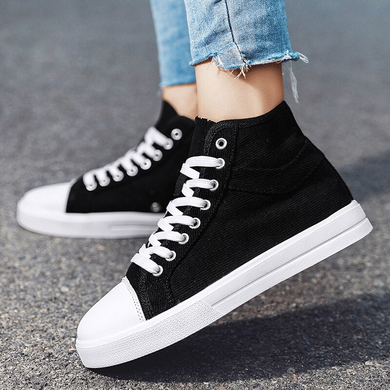 High-Top Skateboarding Shoes - Image 22