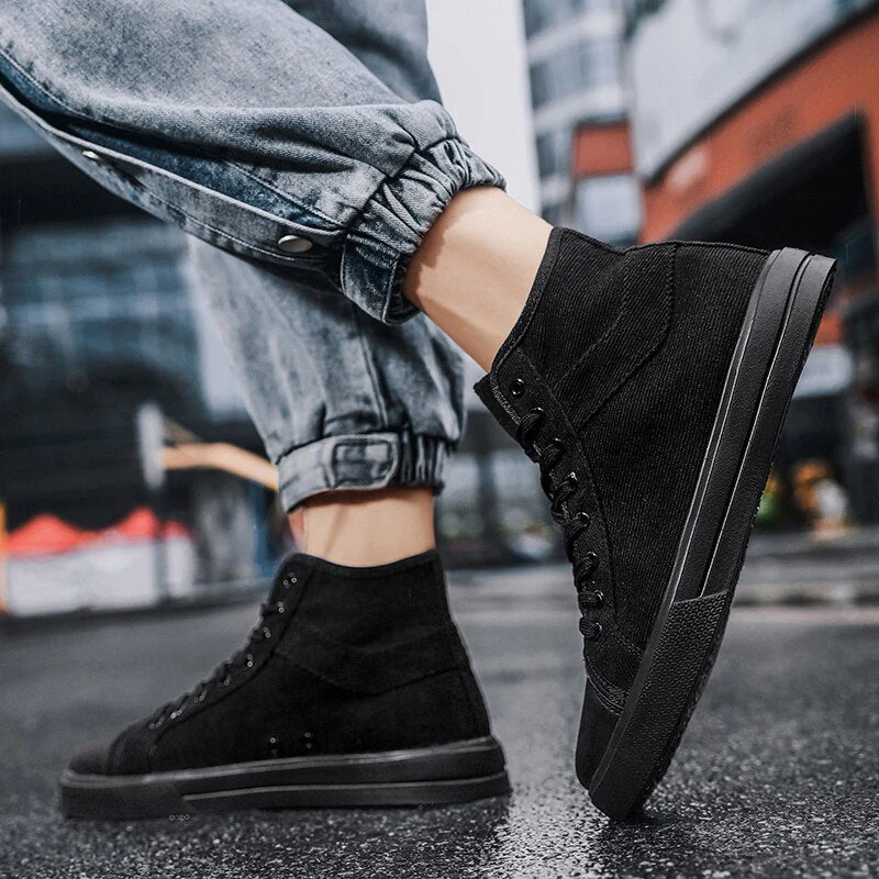 High-Top Skateboarding Shoes - Image 38