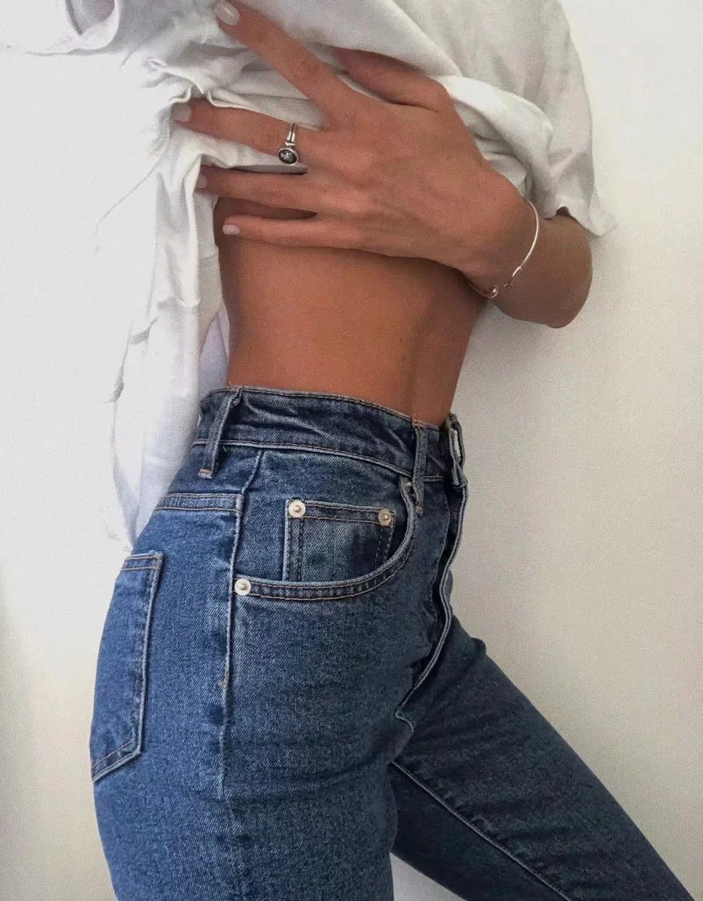 High Waist Four Buttons Jeans - Image 5