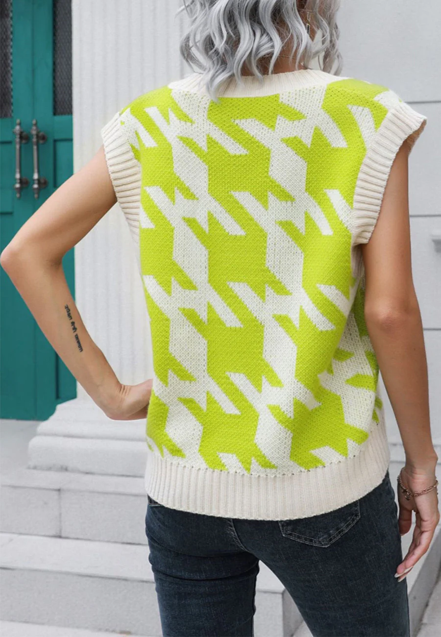 Houndstooth Knit Sweater Vest - Image 11